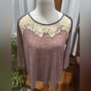BKE Gimmicks Lace 3/4 Sleeve Blouse